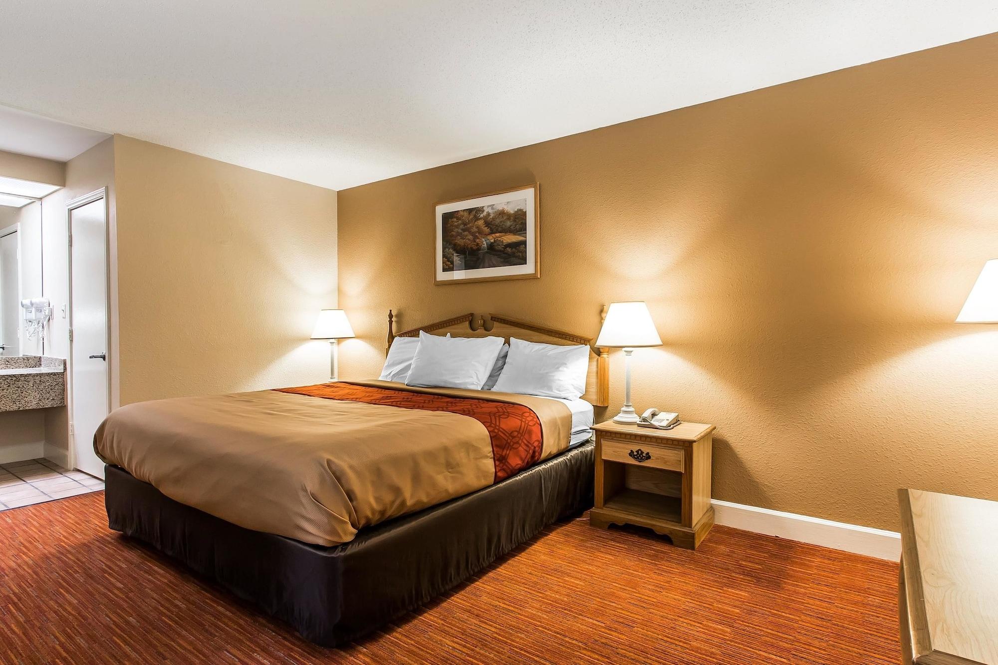 Econo Lodge Inn&Suites Huntsville Exterior foto