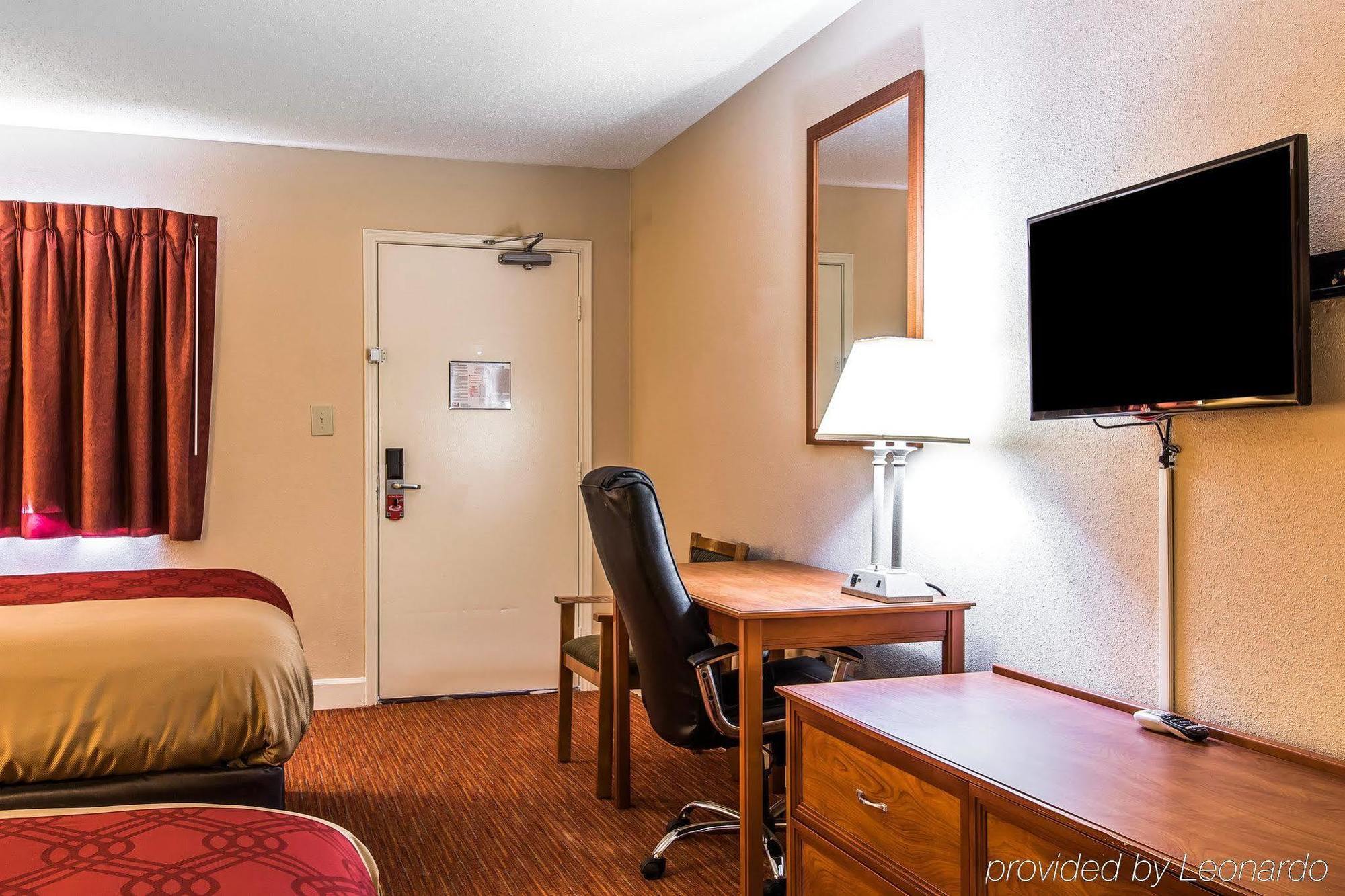 Econo Lodge Inn&Suites Huntsville Exterior foto